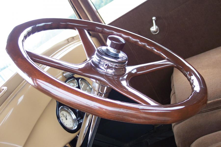  Cadillac Model V-63 Victoria Coupe 1924 года  (фото 8 из 10)